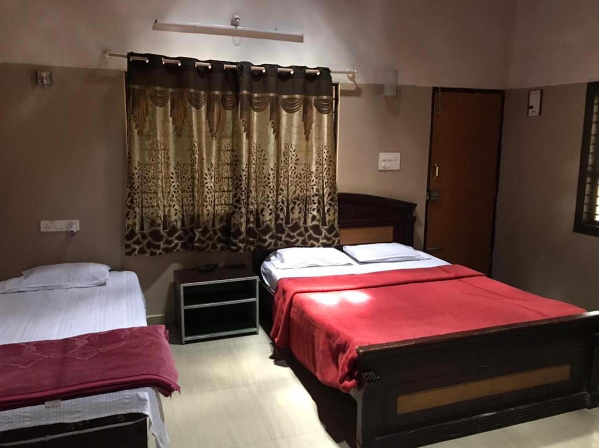 Silver Shadow Homestay Chikmagalūr Zewnętrze zdjęcie